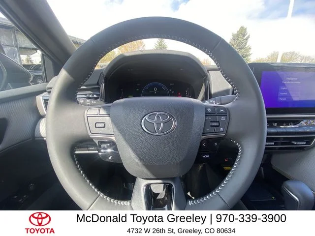 2025 Toyota Camry SE - Photo 14