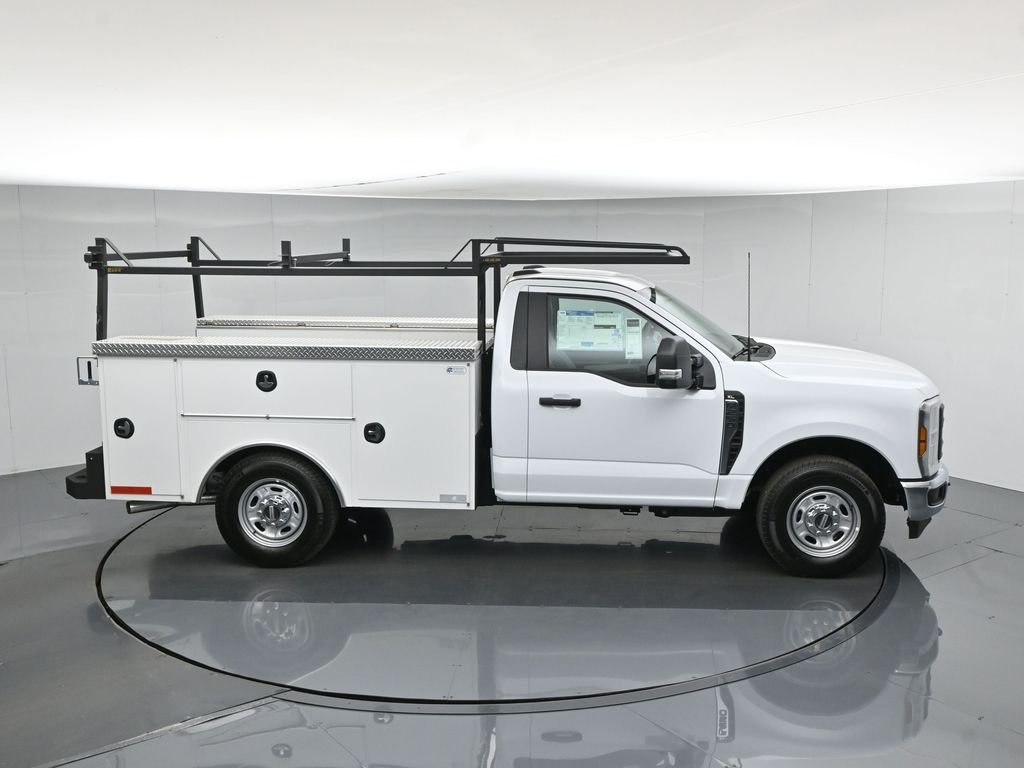 New 2026 Oxford White Ford XL image 55