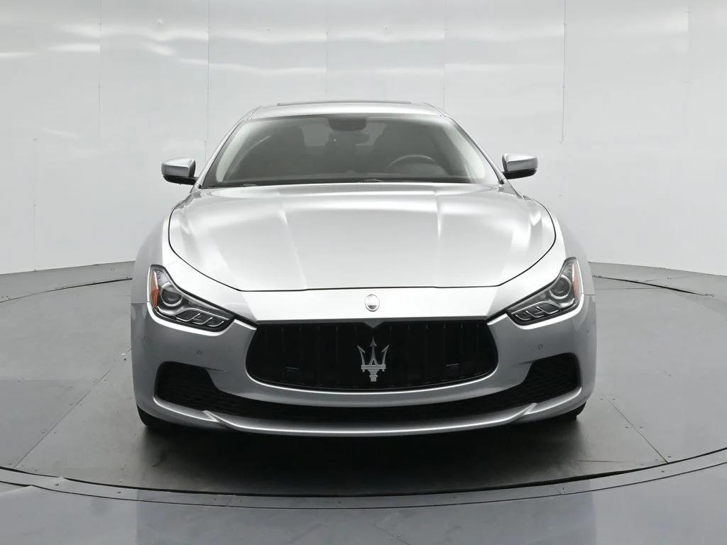 Used 2017 Silver Maserati Base image 20