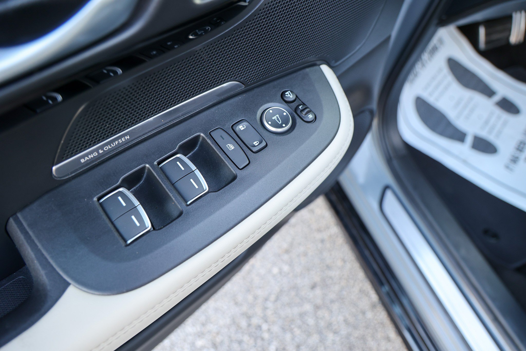 Used 2025 Gray Acura w/A-Spec Advance Package image 30