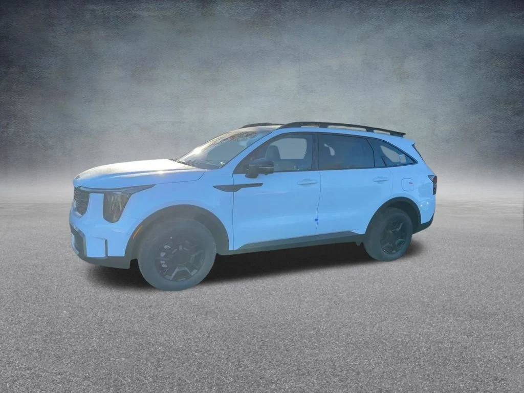 Used 2025 White Kia X-Pro SX Prestige image 9