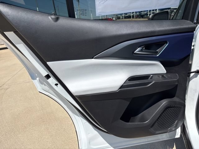 New 2026 Summit White Chevrolet LT image 8