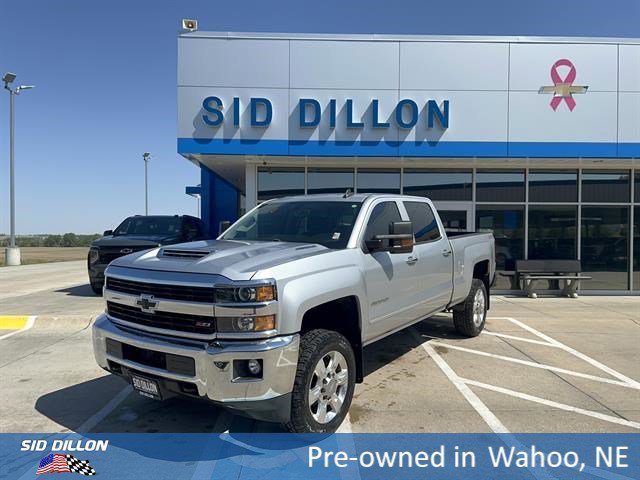 2017 Chevrolet Silverado HD LT 4WD Crew Cab Standard Box's photo
