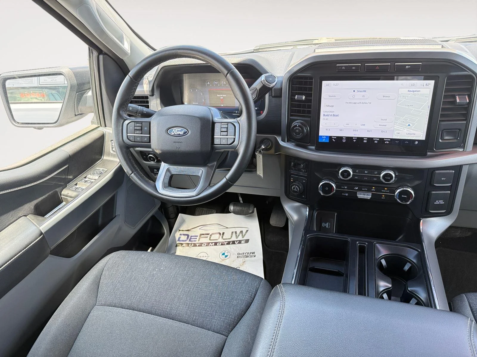 Used 2024 Oxford White Ford XLT image 11