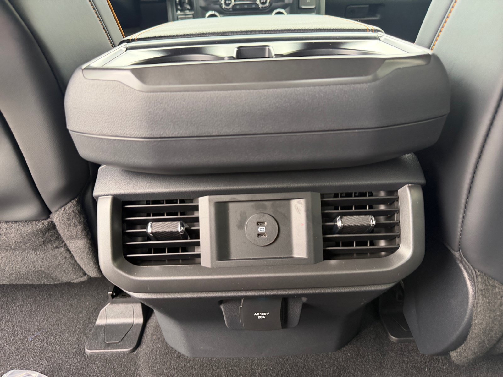 New 2026 Carbonized Gray Metallic Ford Tremor image 23