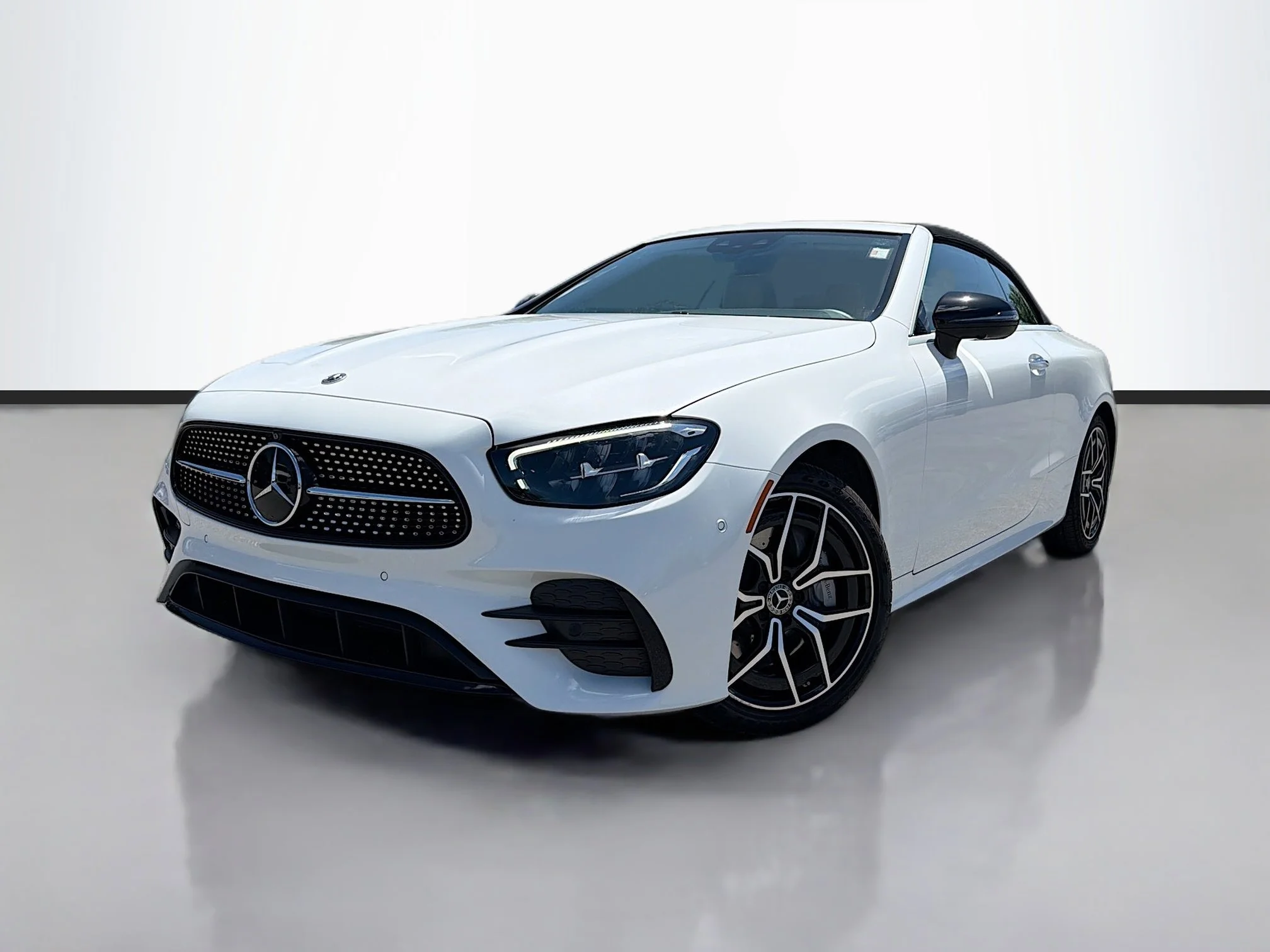 2023 Mercedes-Benz E-Class E450 4MATIC Cabriolet's photo