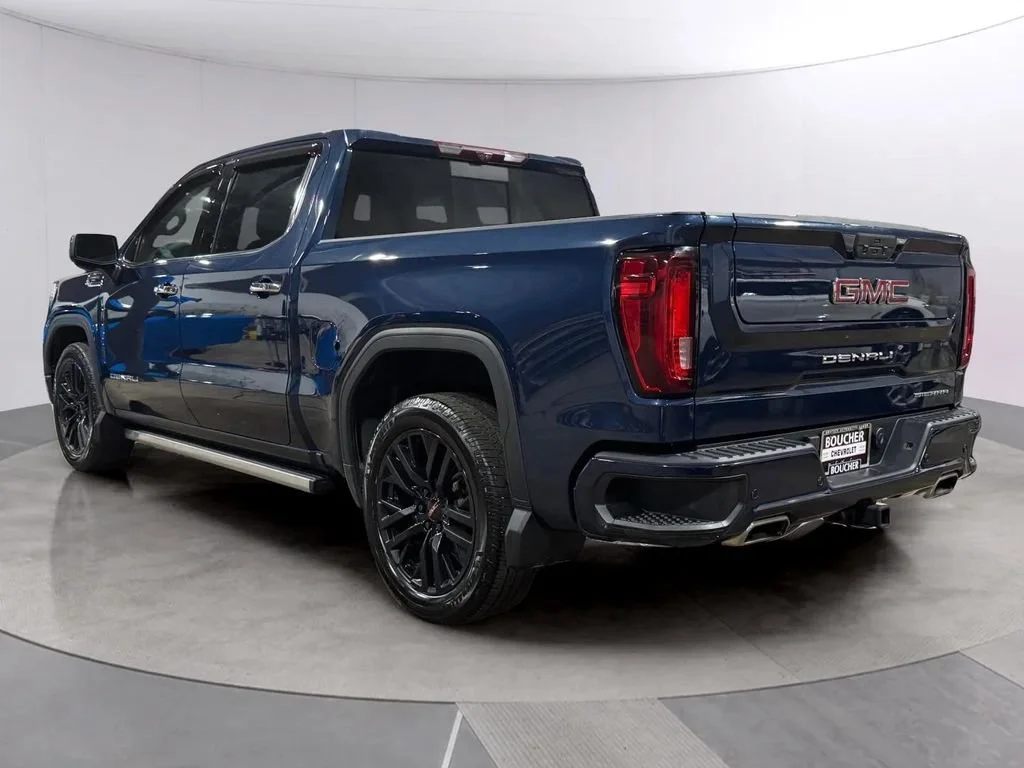 Used 2022 Pacific Blue Metallic GMC Denali image 5