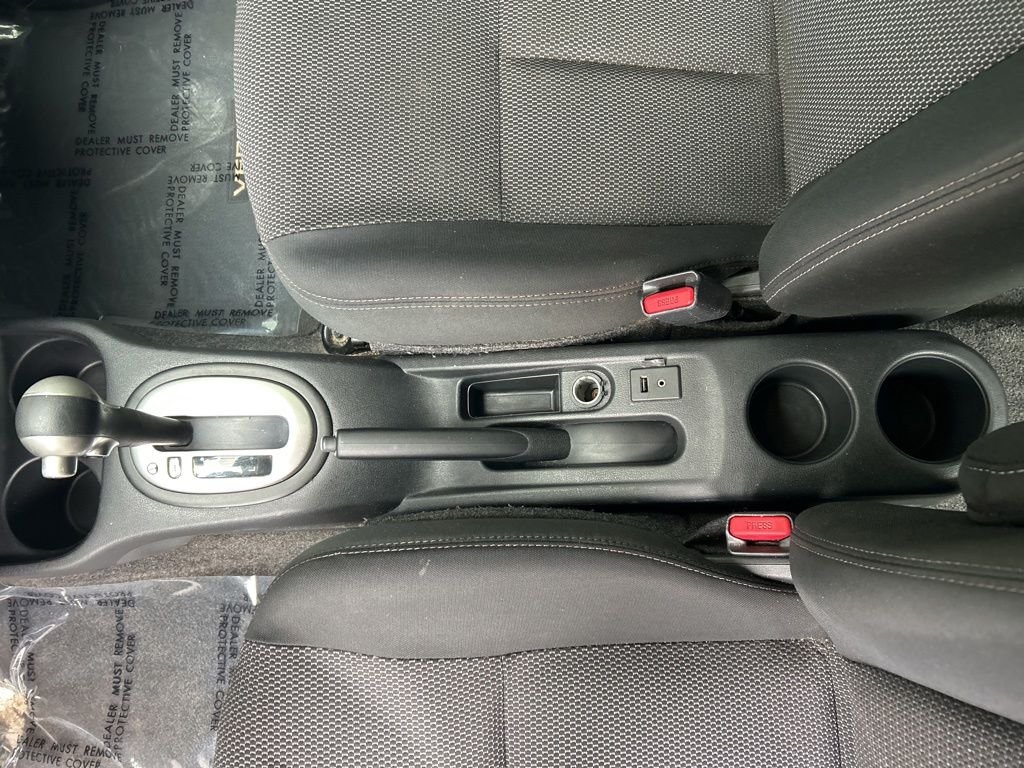2016 Nissan Versa Sedan SV - Photo 17