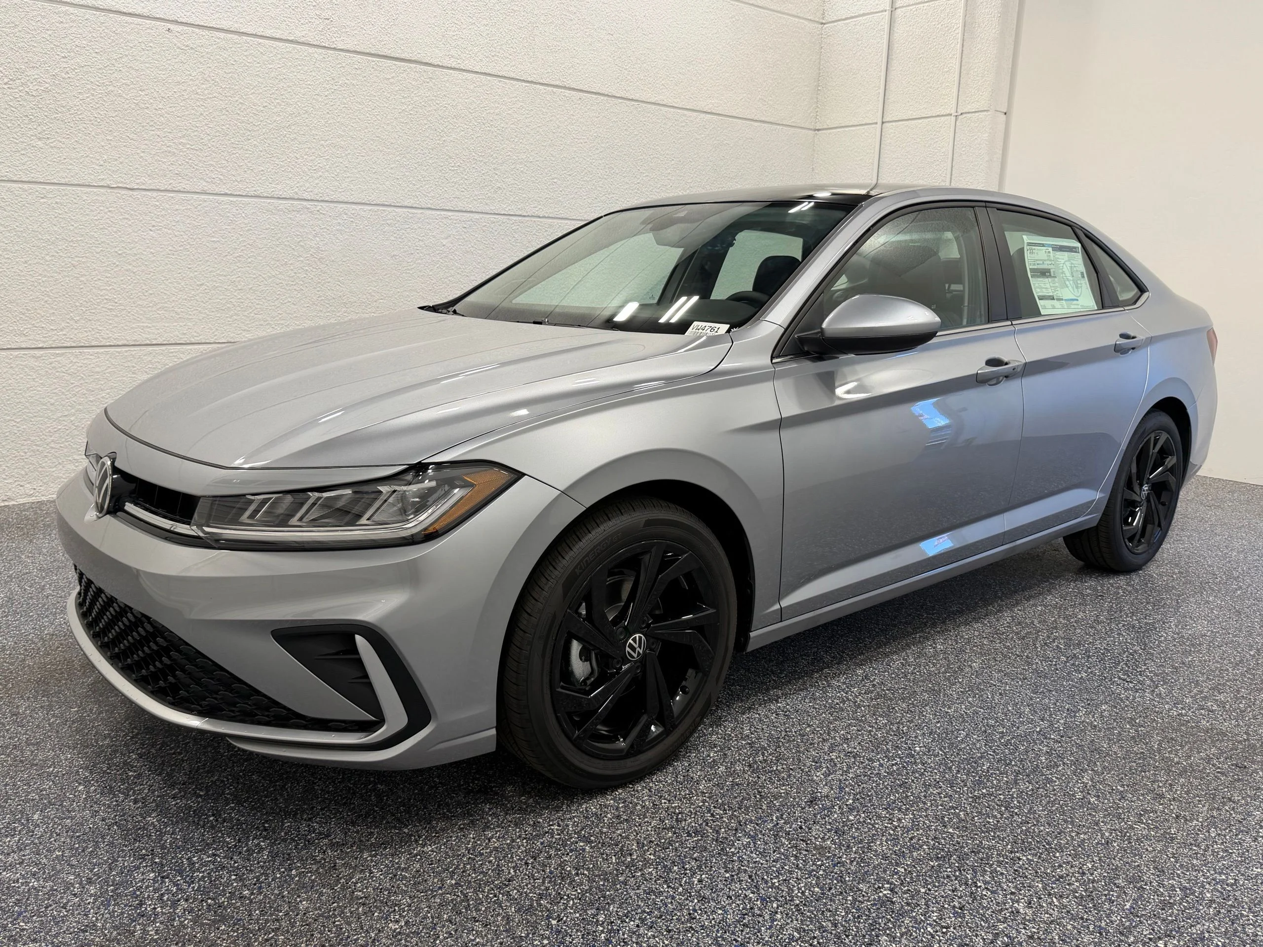 New 2026 Silver Volkswagen 1.5T SE image 1