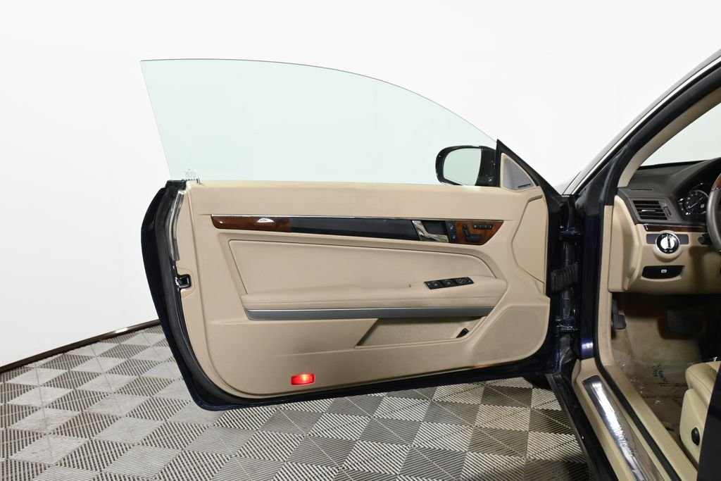 Used 2010 Capri Blue Metallic Mercedes-Benz E 350 image 30