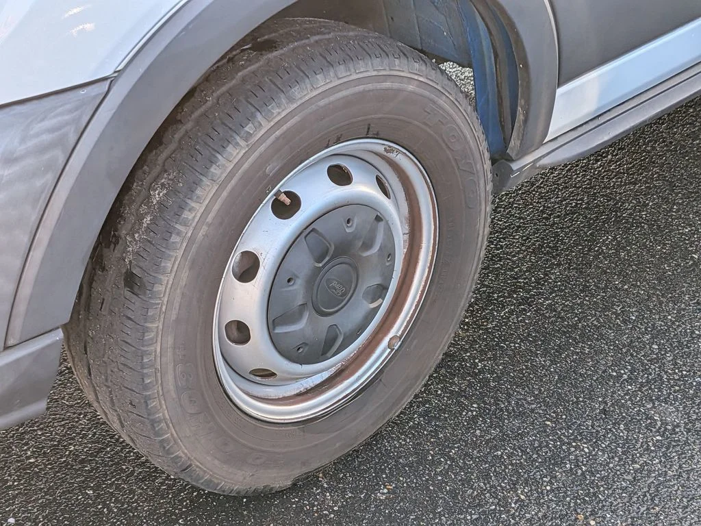 Used 2018  Ford Base image 8