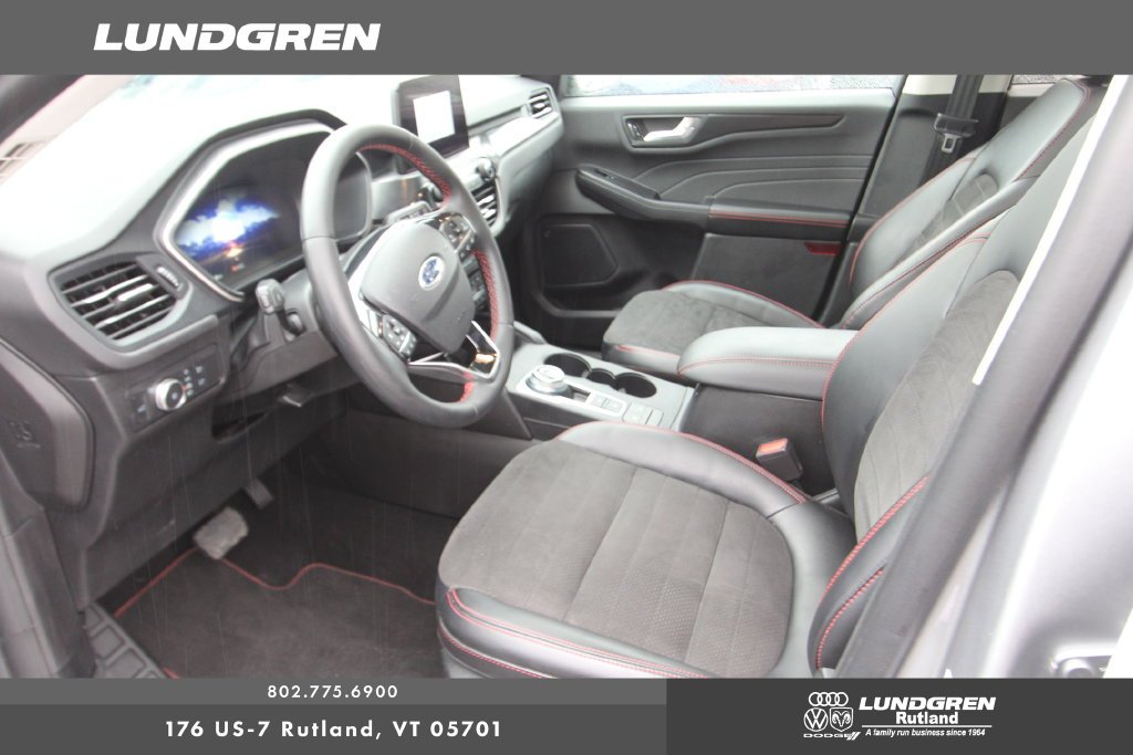 Used 2022 Silver Ford SEL image 18