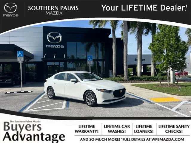 Used 2020 White Mazda  image 1