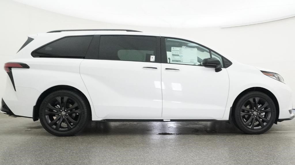 New 2026 Ice Cap Toyota  XSE image 6