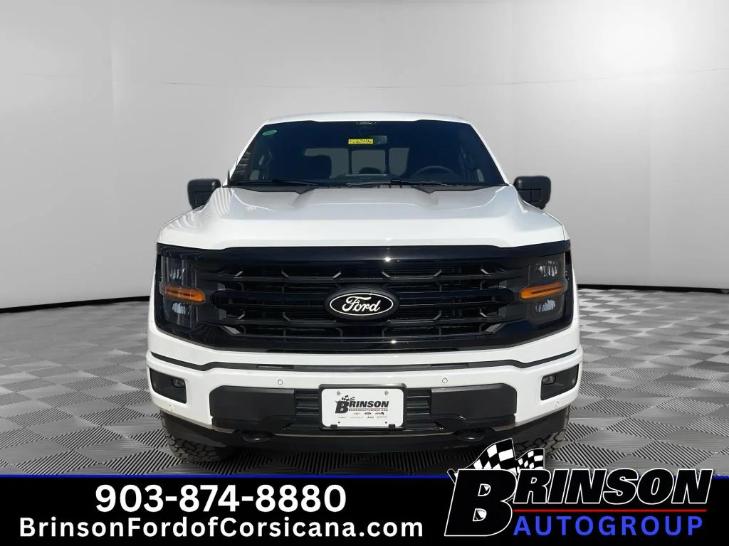New 2026 Oxford White Ford XLT image 2
