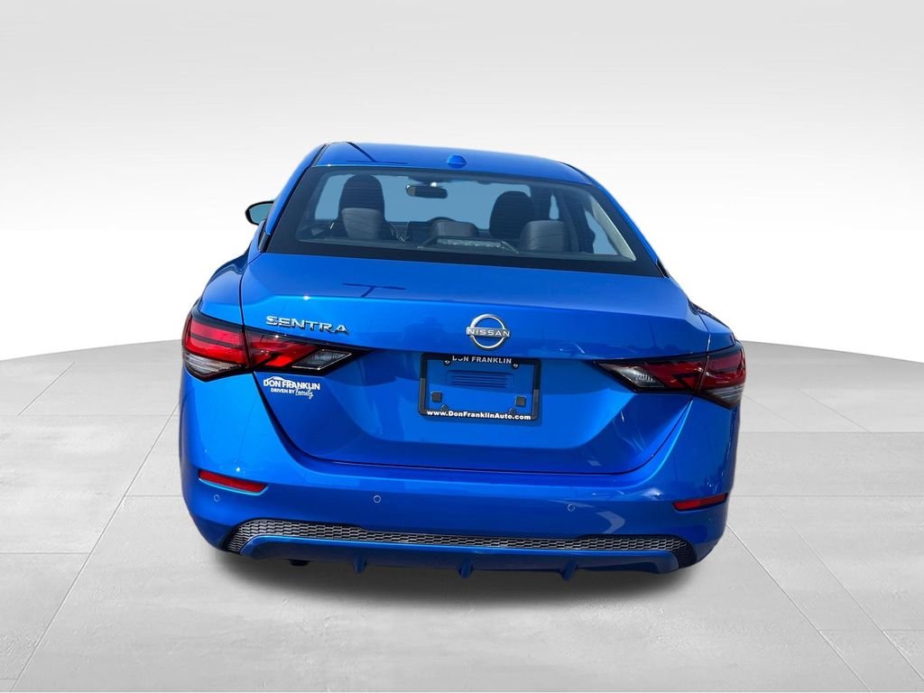 Used 2025 Blue Nissan SV image 4
