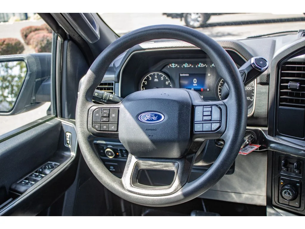Used 2021 ICONIC SILVER METALLIC Ford XL image 30