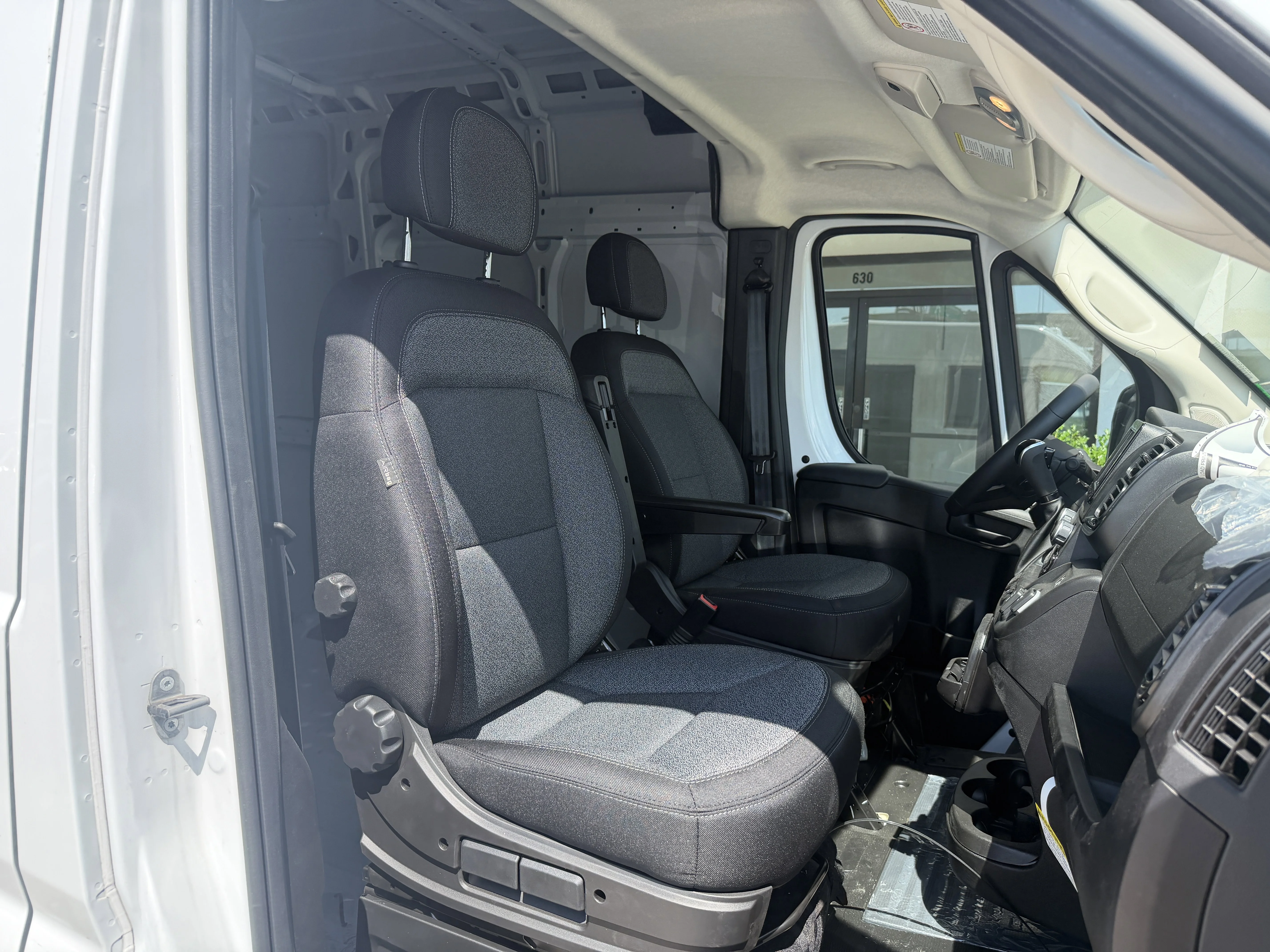 New 2026 Bright White Clear-Coat Exterior Paint RAM Tradesman image 19