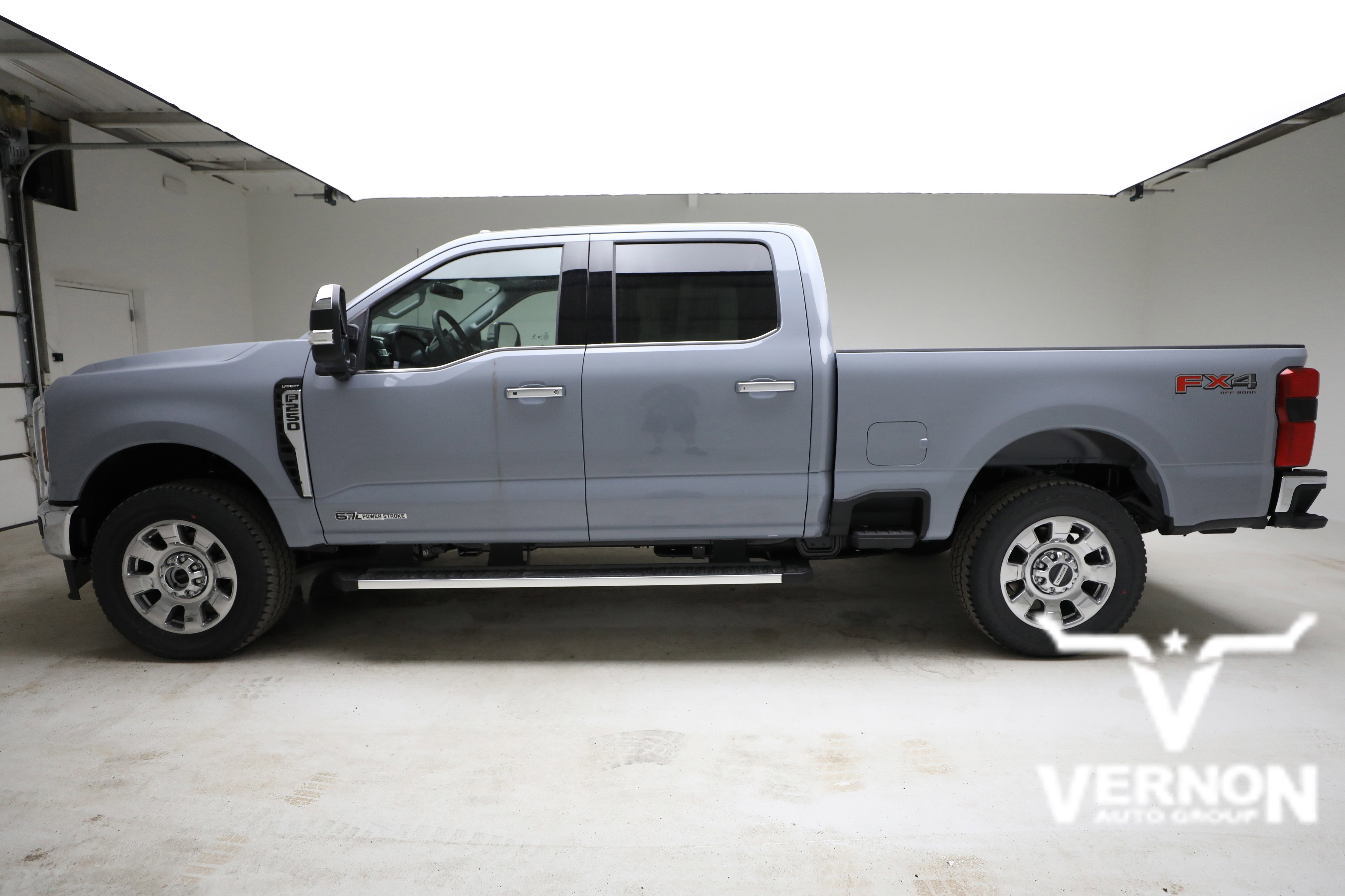 New 2026 Glacier Gray Metallic Tri-Coat Ford  image 2
