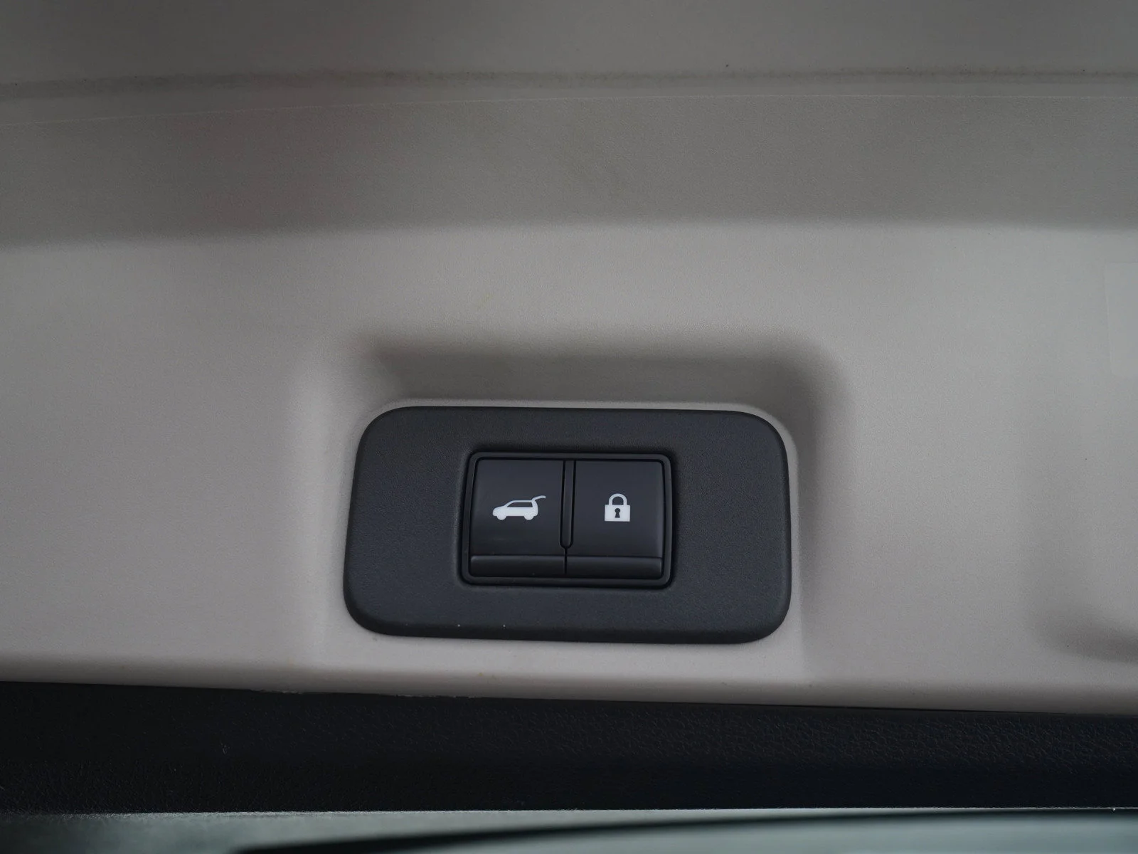 Used 2023 Northern Lights Metallic Nissan PREMIERE image 11