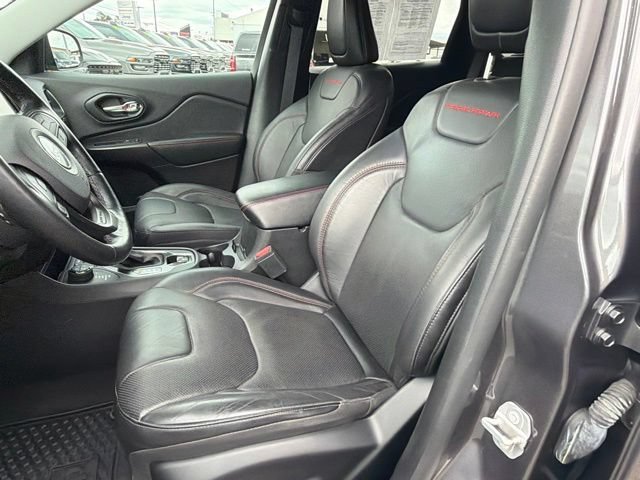 Used 2021 Granite Crystal Metallic Clearcoat Jeep Trailhawk image 20