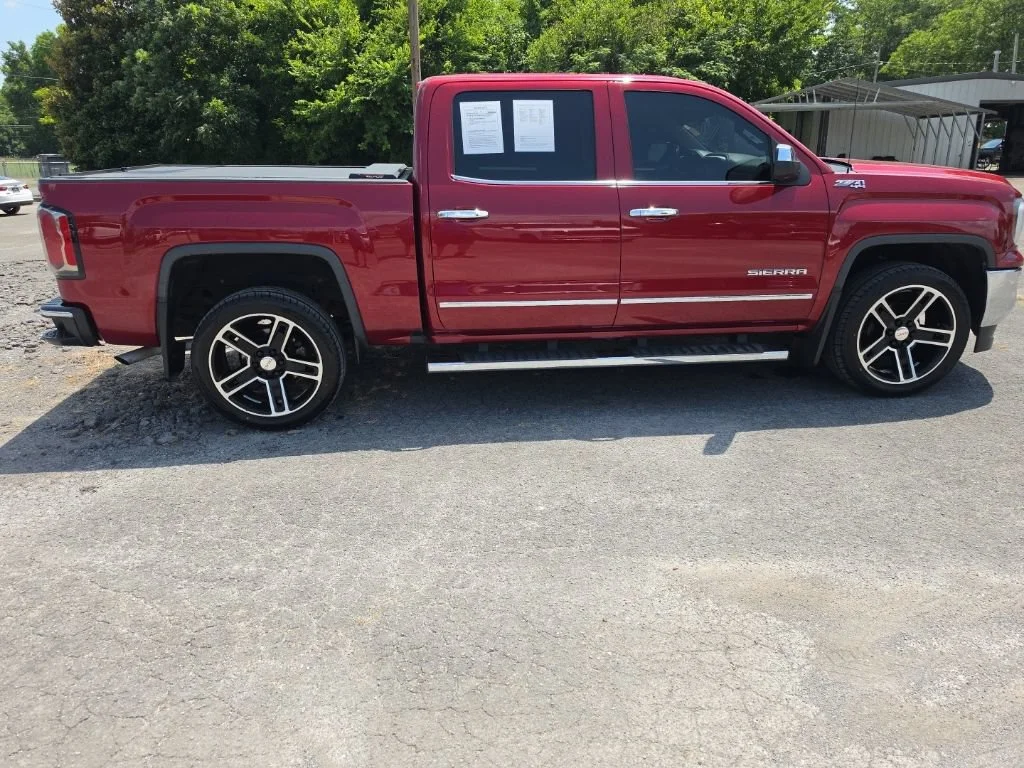 Used 2018 RED QUARTZ TINTCOAT GMC SLT image 16