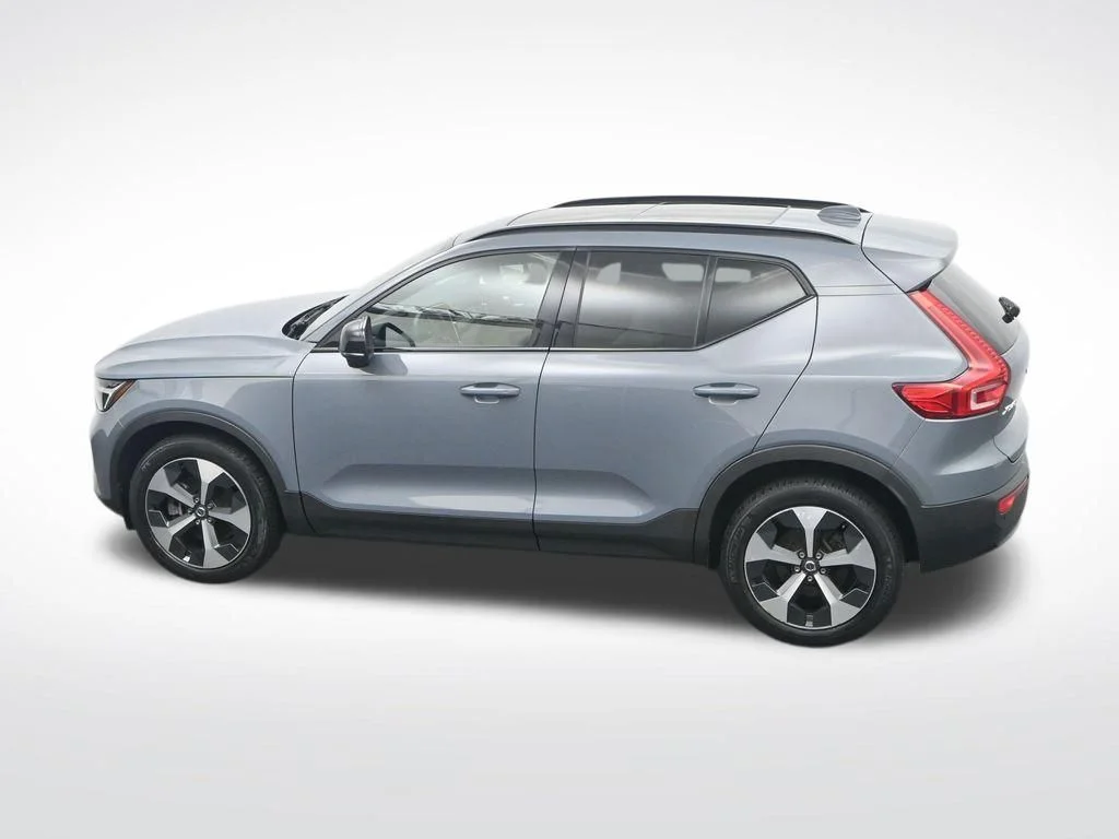 Certified Used 2023 Blue Volvo Ultimate image 36