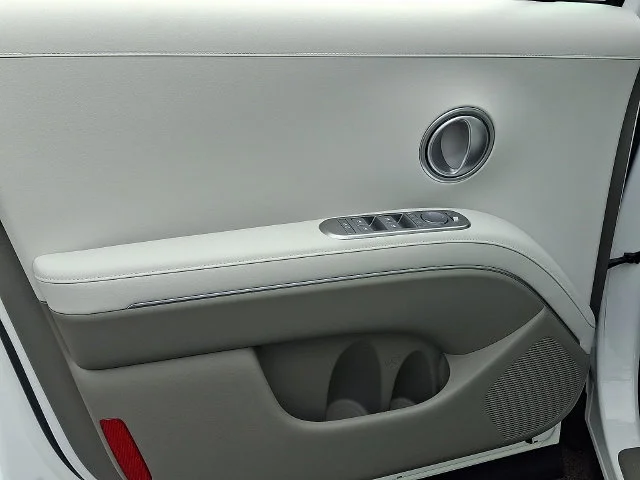 New 2026 White Hyundai SEL image 9