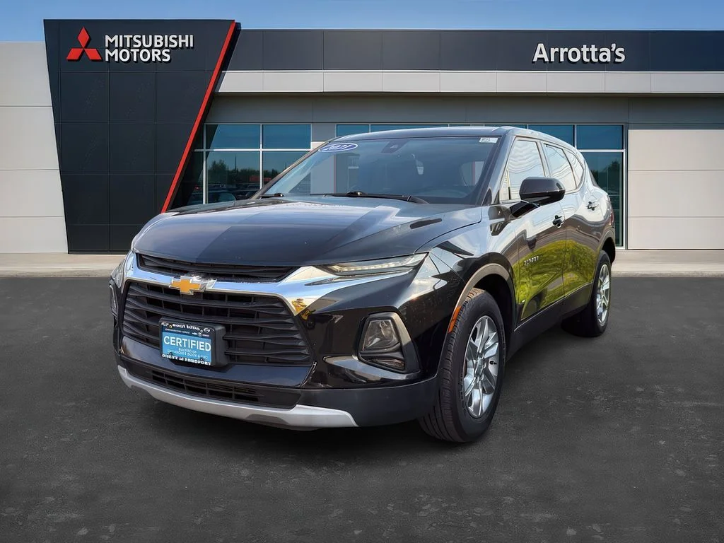 Used 2021 Black Chevrolet LT image 3