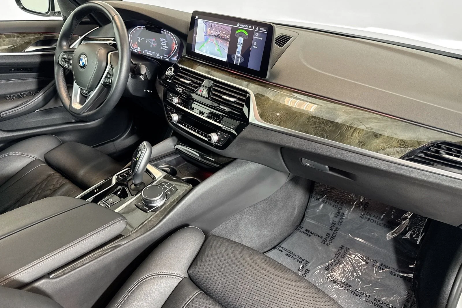 Used 2023 Alpine White BMW 540i image 28