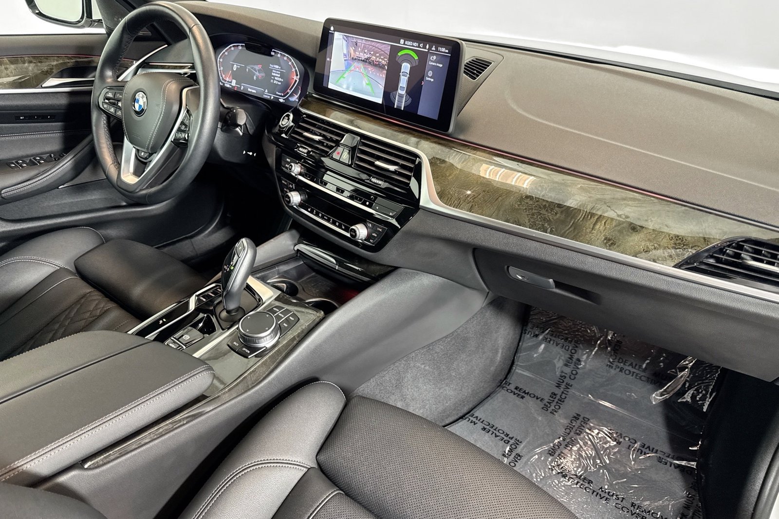 Used 2023 Alpine White BMW 540i image 28