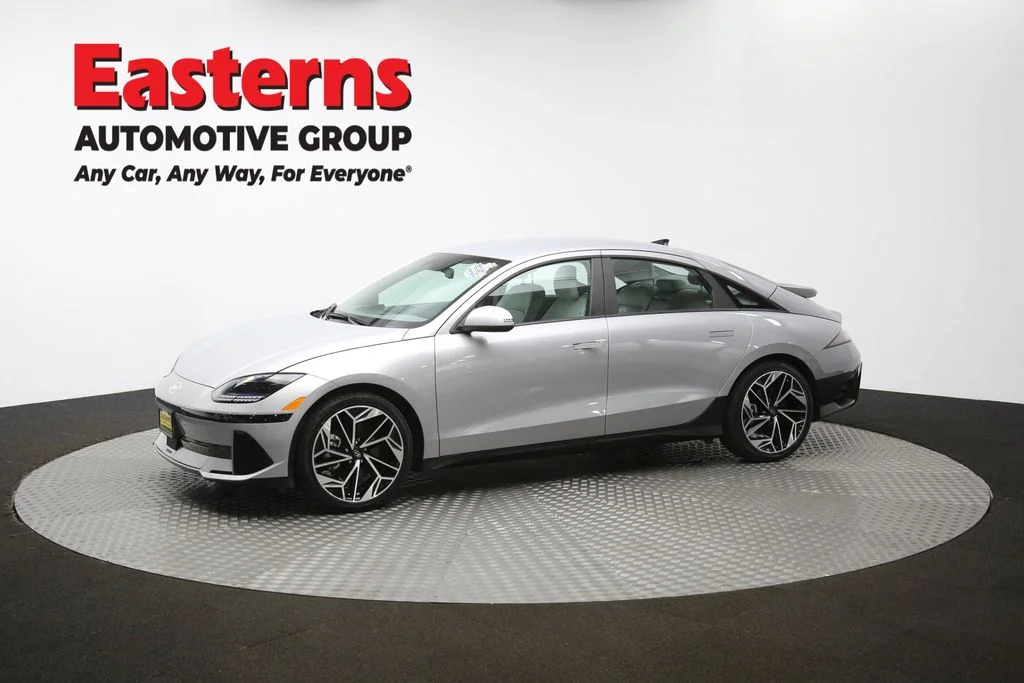 Used 2023 Silver Hyundai SEL image 57