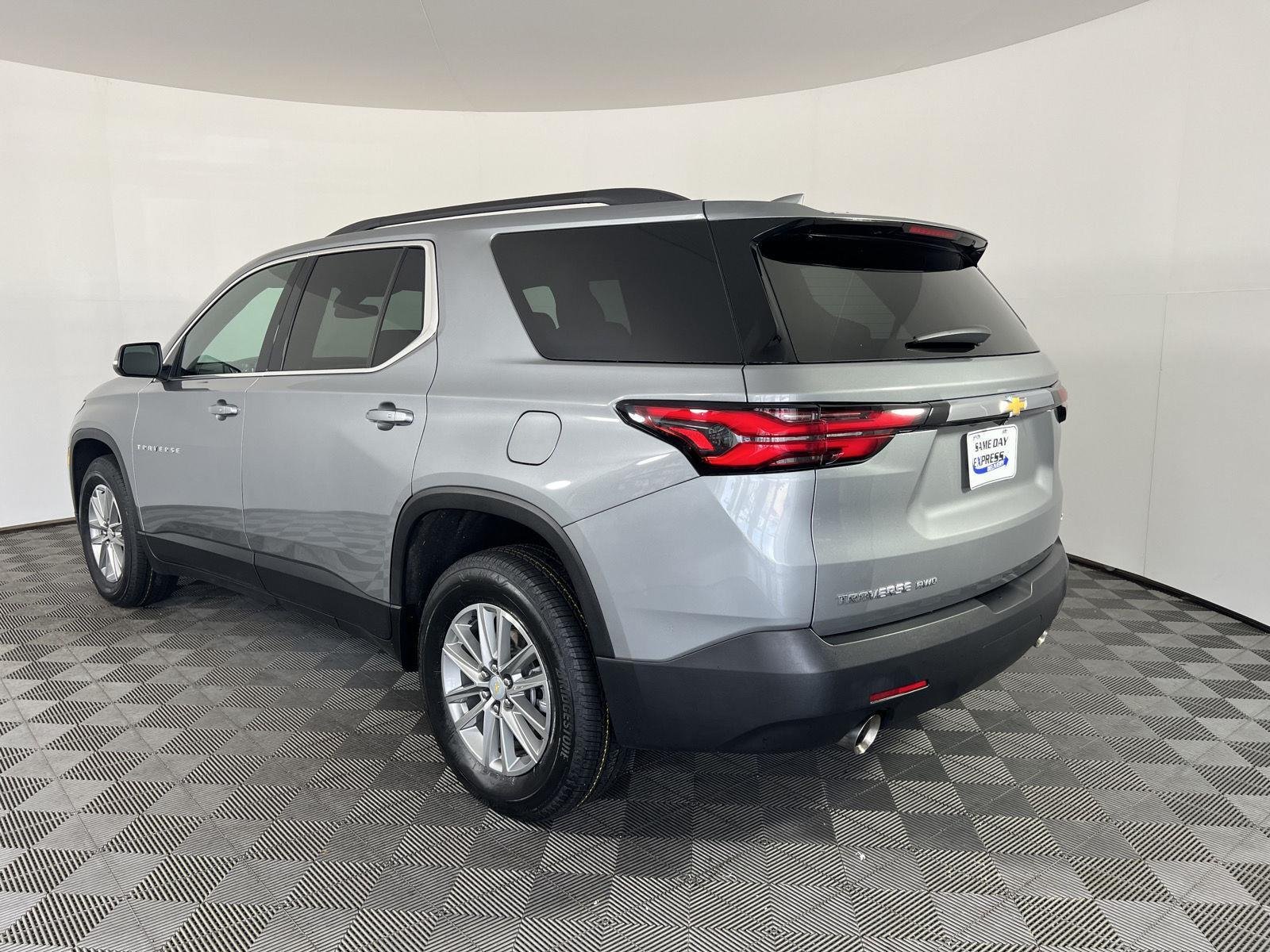 Used 2023 Sterling Gray Metallic Chevrolet LT Cloth image 28