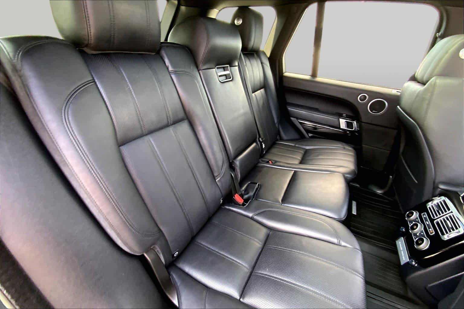Used 2017 Silicon Silver Metallic Land Rover  image 18