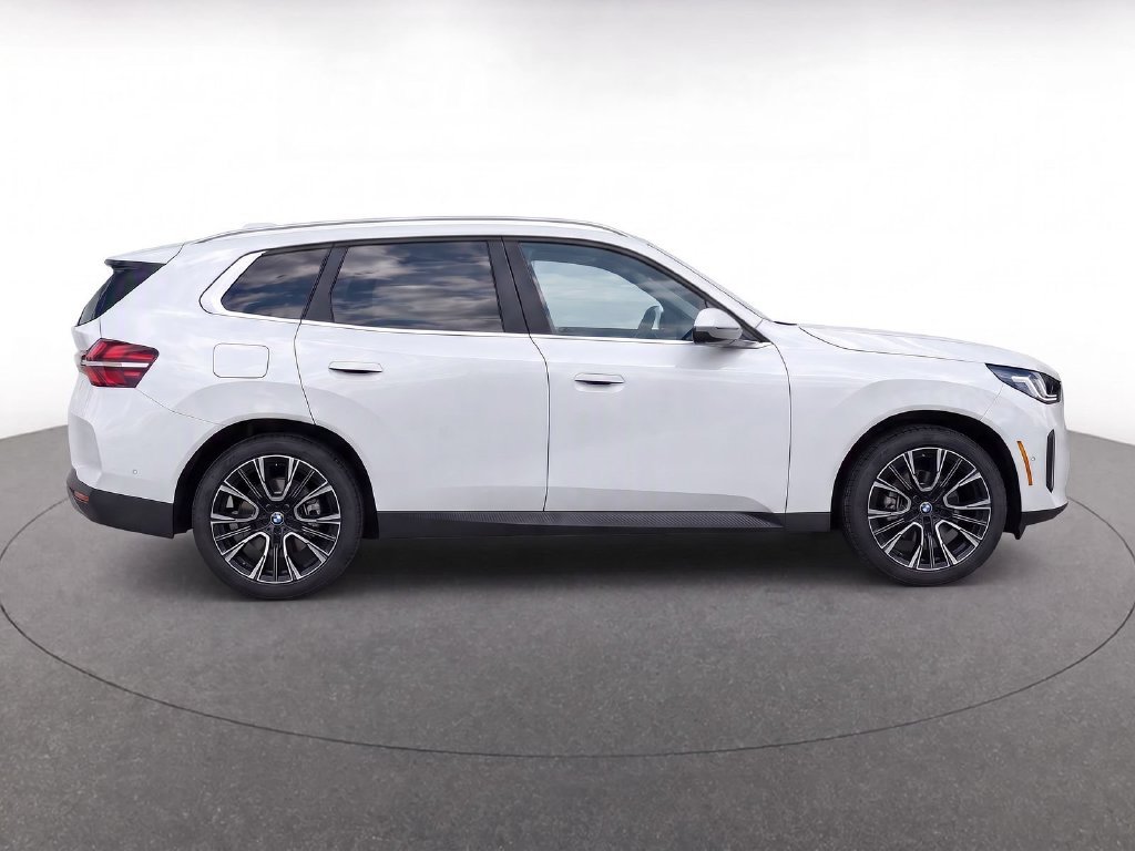 New 2026 Mineral White Metallic BMW 30 xDrive image 7