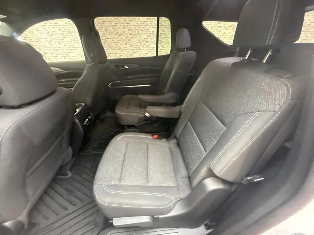 Used 2024 Summit White Chevrolet LT image 14