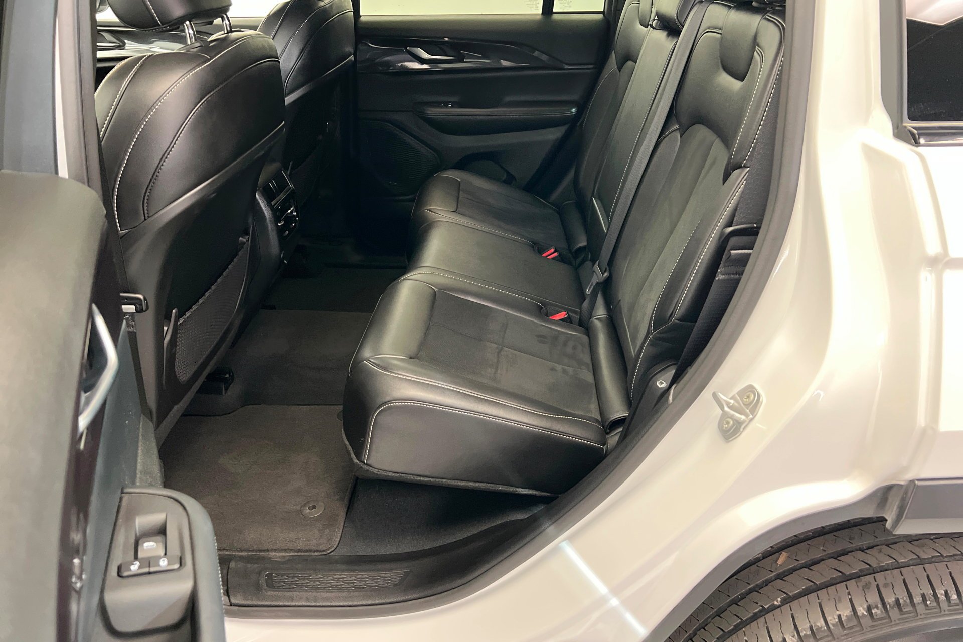 2023 Jeep Grand Cherokee Altitude - Photo 22