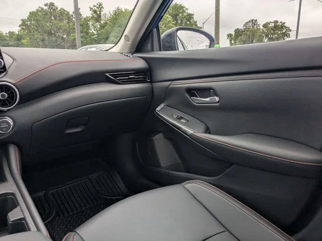 2025 Nissan Sentra SR - Photo 15