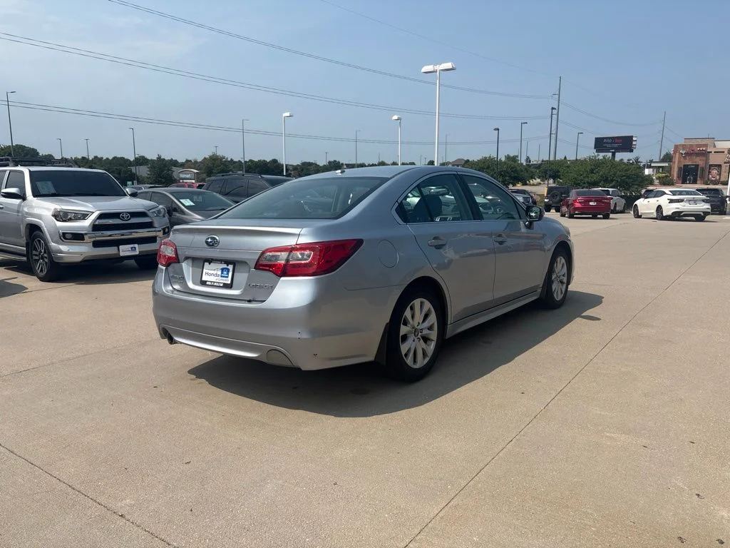 Used 2015 Silver Subaru 2.5i Premium image 5