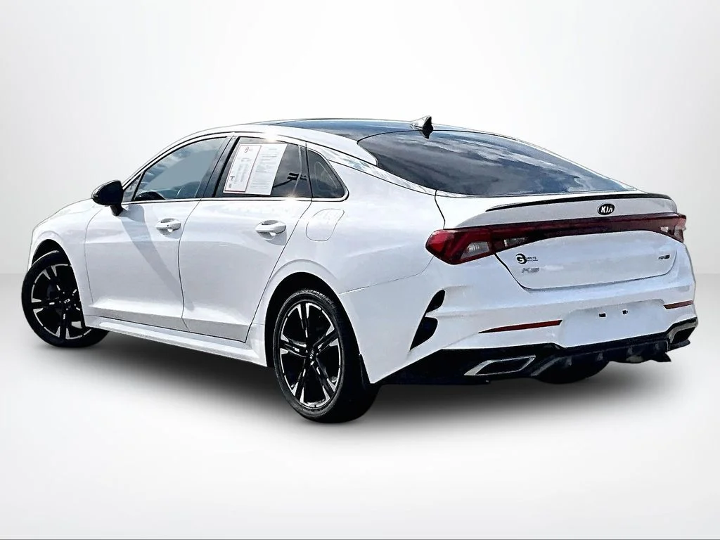 Used 2021 White Kia GT-Line image 14