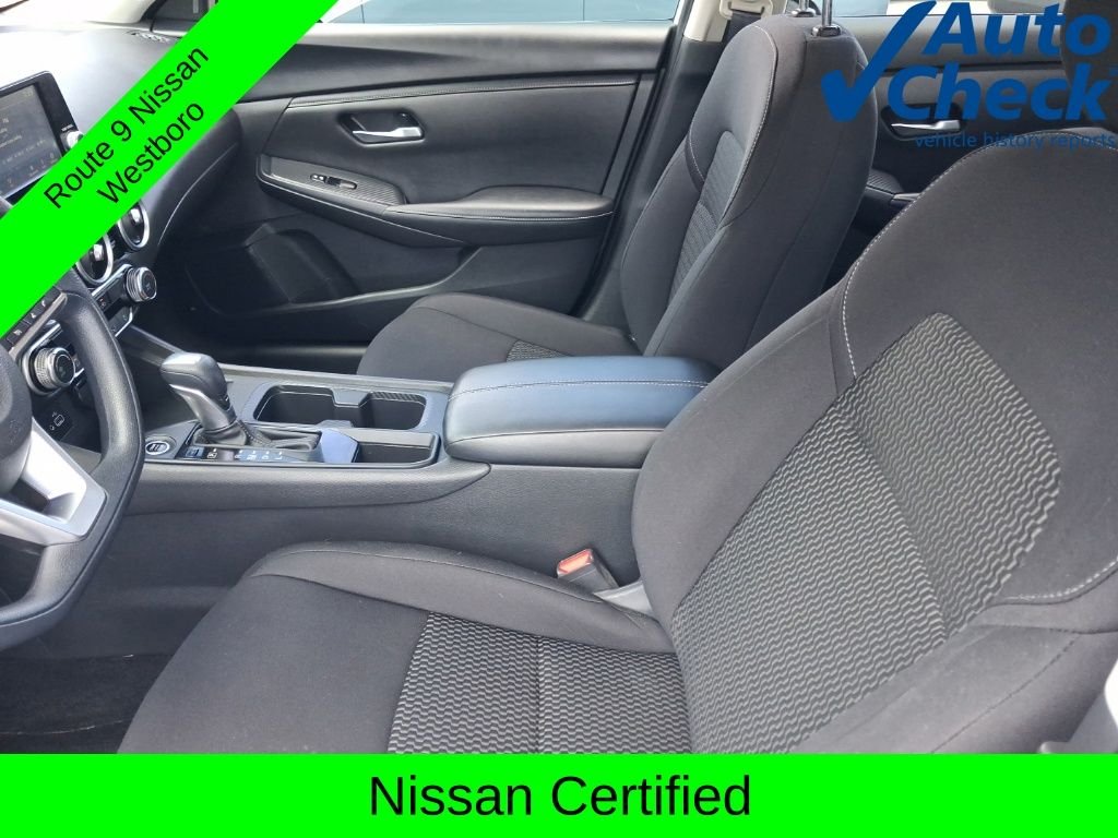 Used 2023 White Nissan S image 13