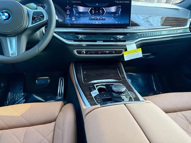 New 2026 Black Sapphire Metallic BMW xDrive50e image 19