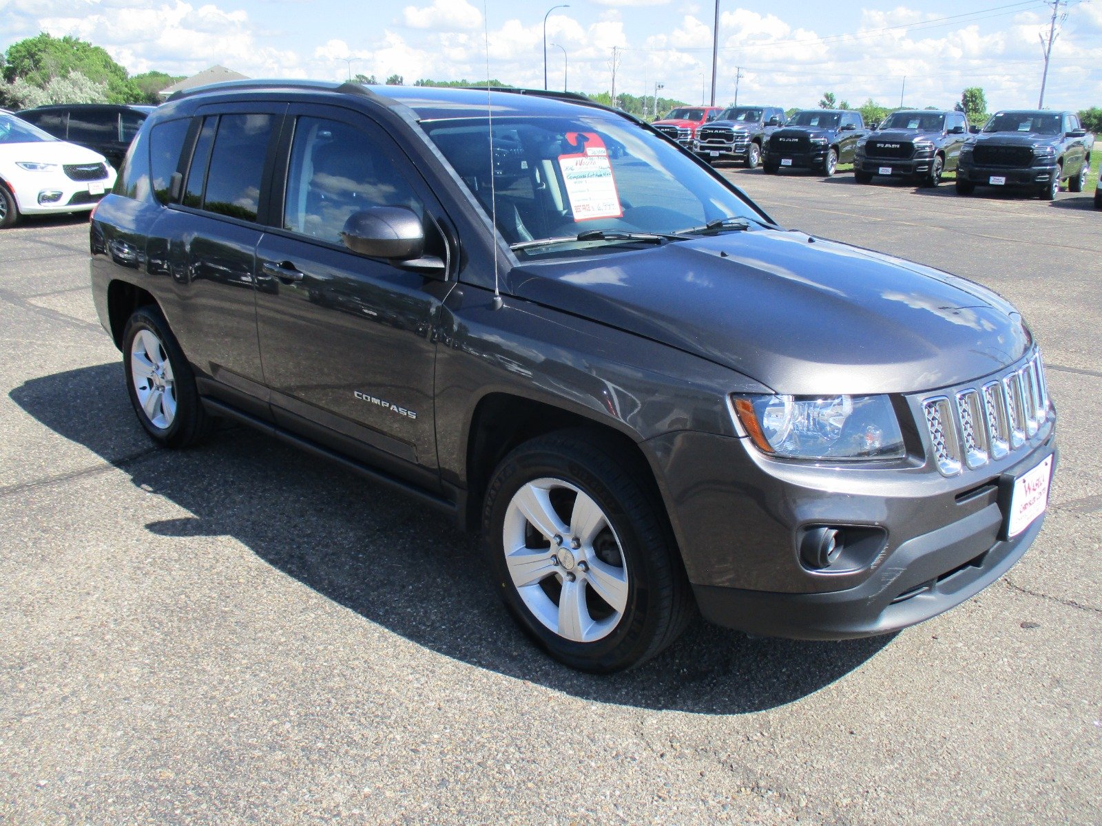 Used 2016 GRANITE Jeep Latitude image 9