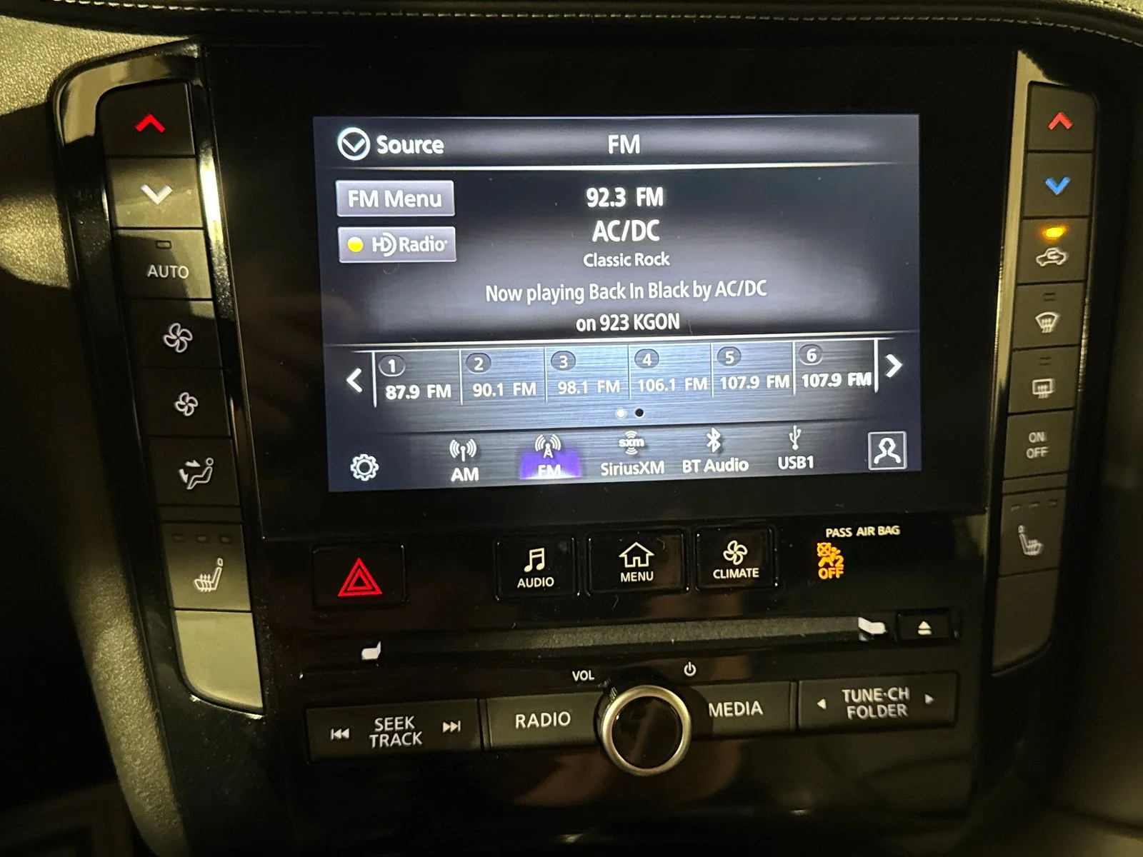 Certified Used 2025 Slate Gray INFINITI LUXE image 23