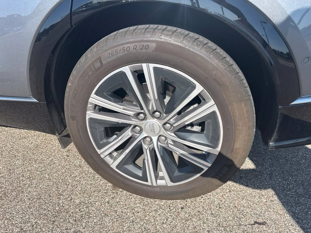 Used 2023 Gray Cadillac Luxury image 5
