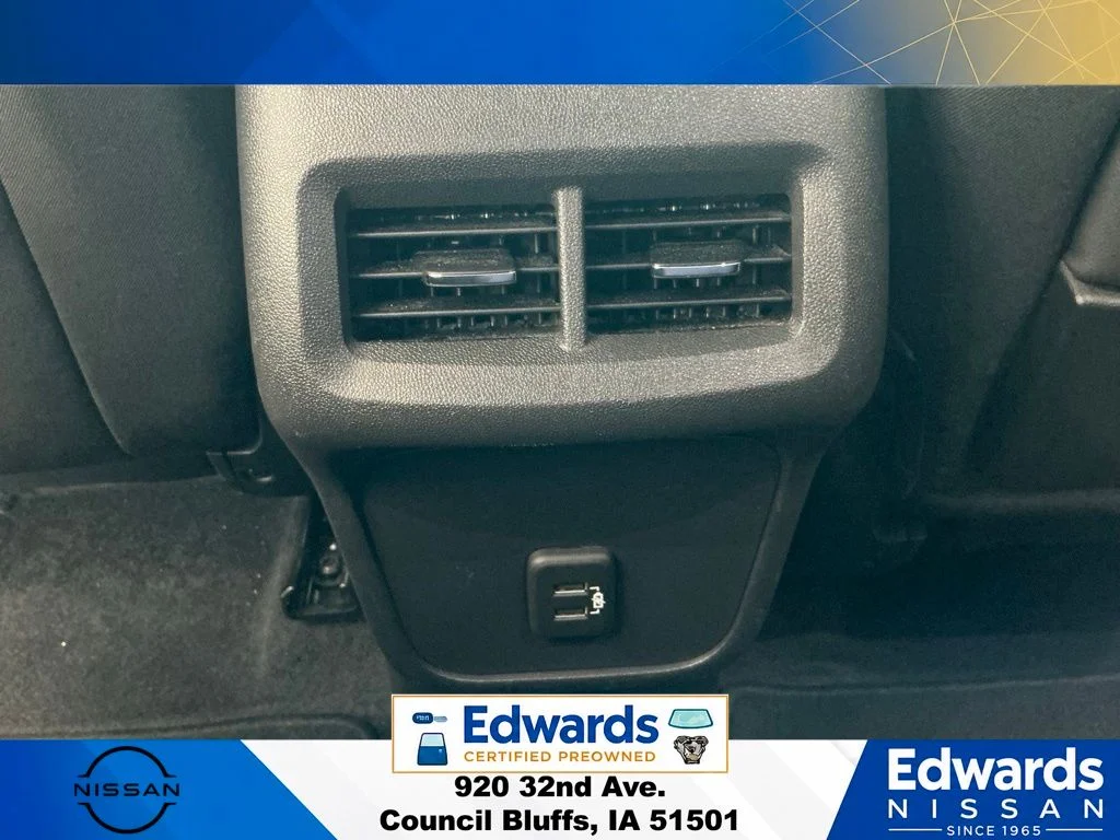 Used 2021 Blue GMC SLE image 16