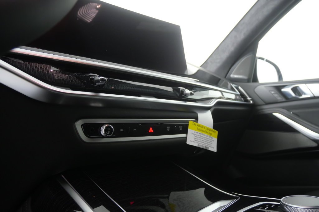 New 2027 Black Sapphire Metallic BMW xDrive40i image 23