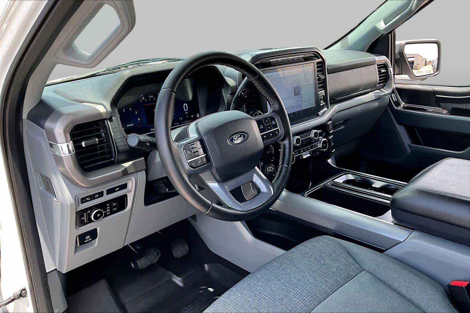 Used 2024 Oxford White Ford XLT image 16