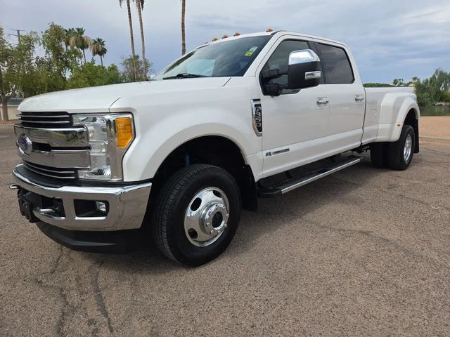 Used 2017 White Ford Lariat image 4