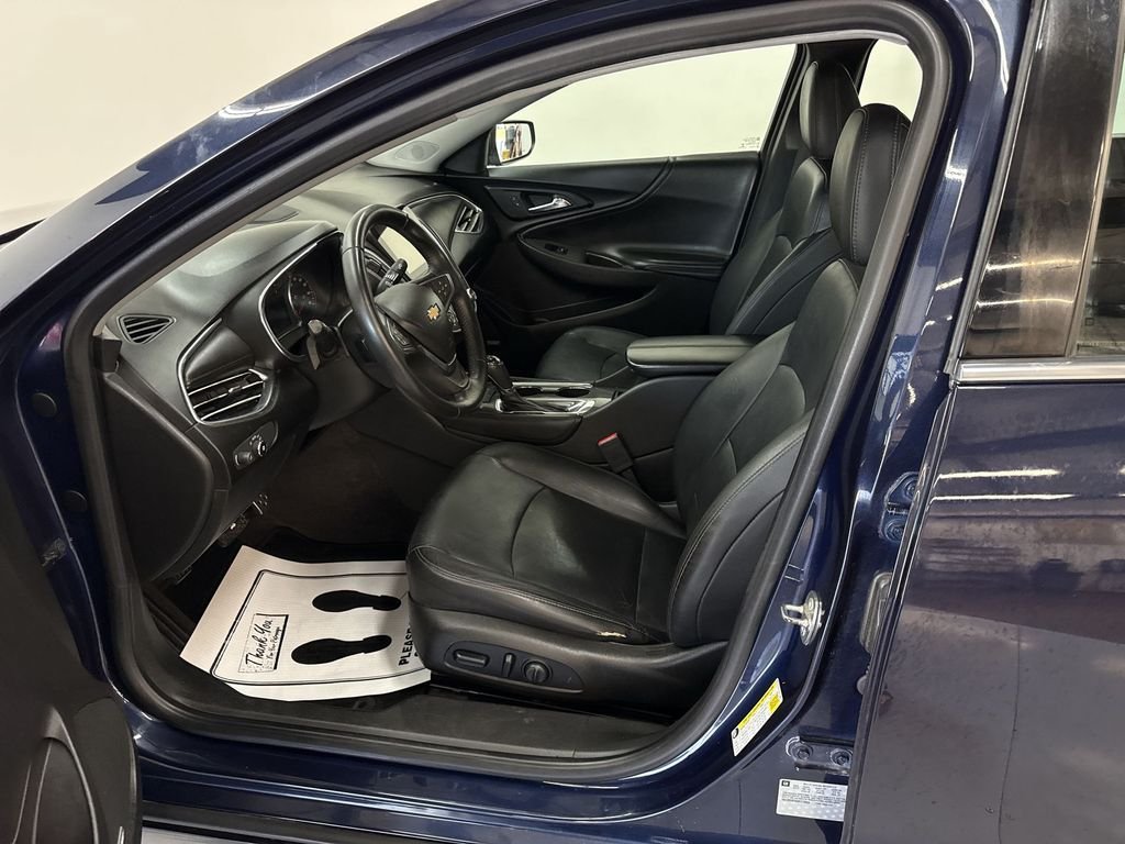 Used 2017 Velvet Chevrolet LT image 12